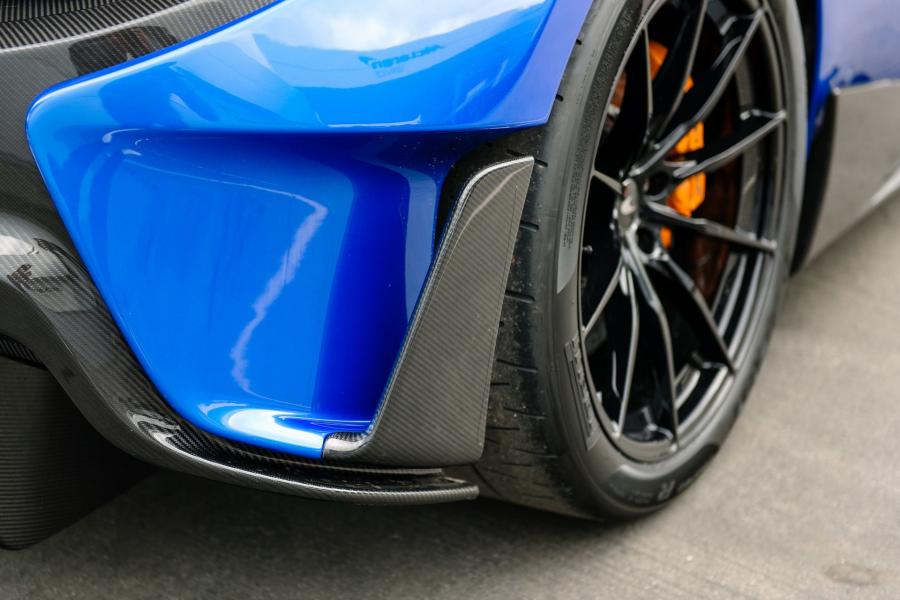 Детали экстерьера McLaren 600LT Vega Blue 2019 года  (фото 19 из 36)